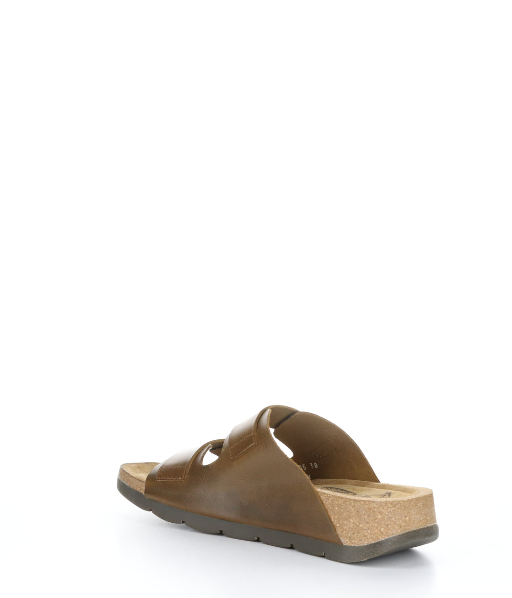 CAJA721FLY CAMEL Round Toe Shoes|CAJA721FLY Chaussures �� Bout Rond in Marron