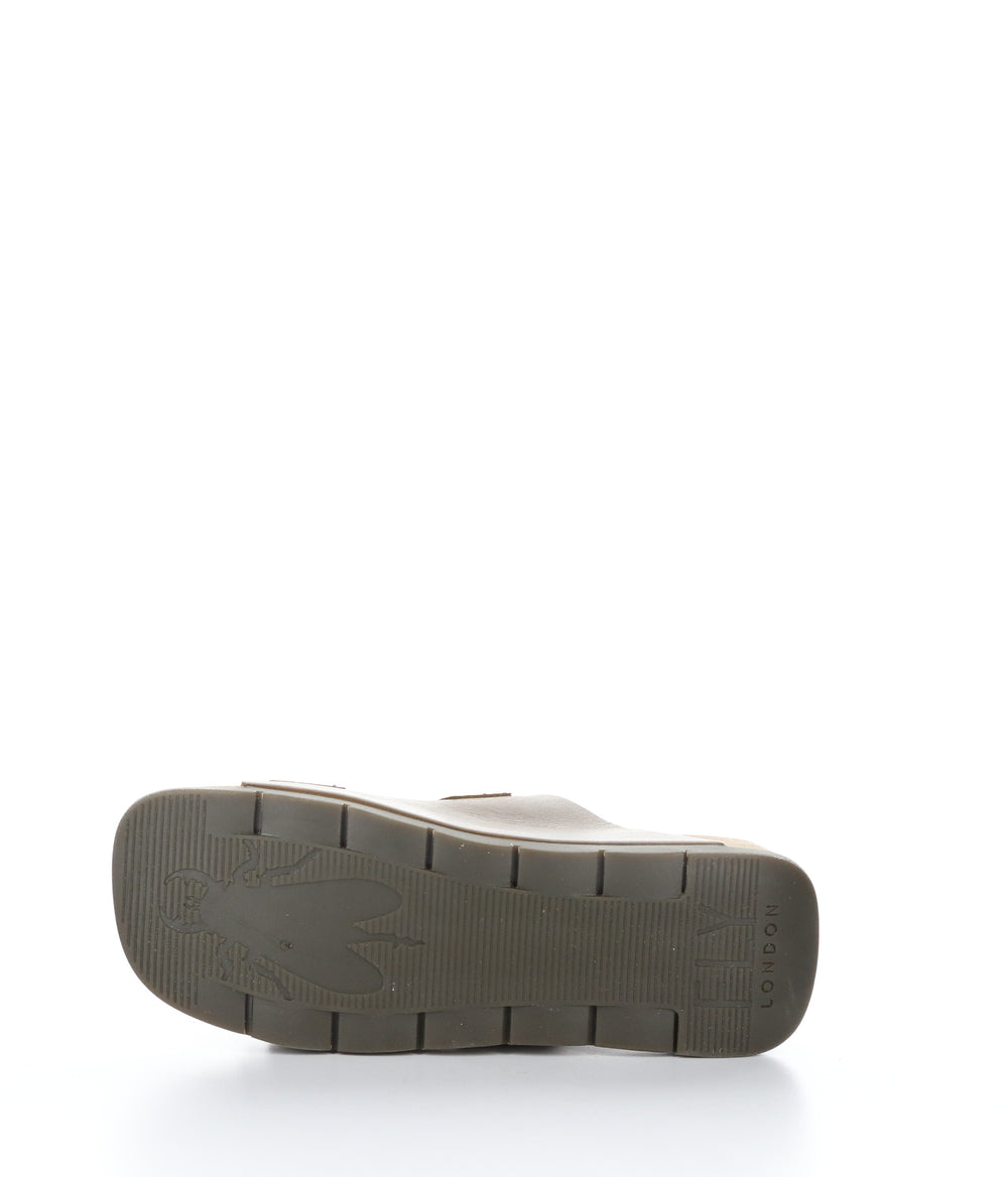 CAJA721FLY CAMEL Round Toe Shoes|CAJA721FLY Chaussures �� Bout Rond in Marron