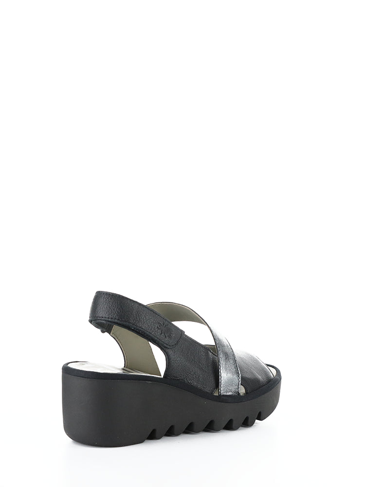 Basy605Fly 001 Black/Graphite Idra