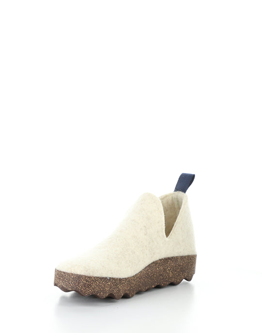 City White Round Toe Shoes|City Chaussures à Bout Rond In Blanc