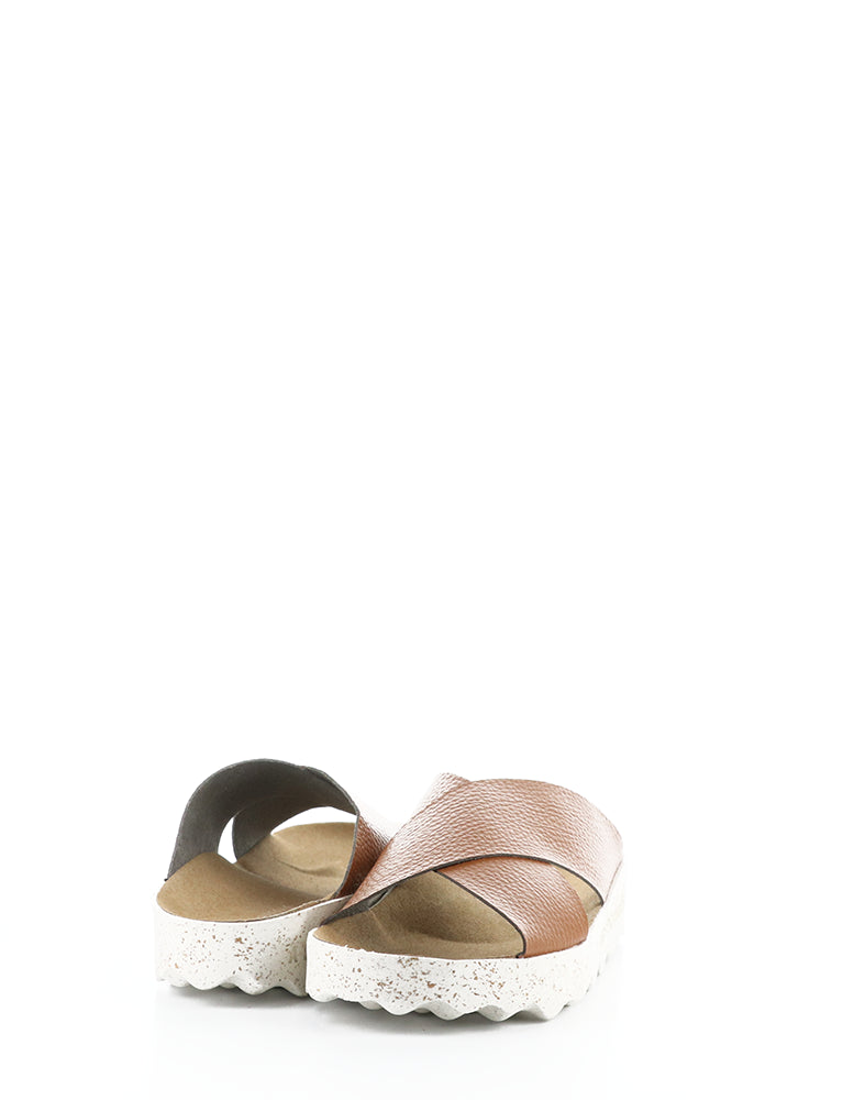 Cross276Asp 003 Tan Slip-On Sandals