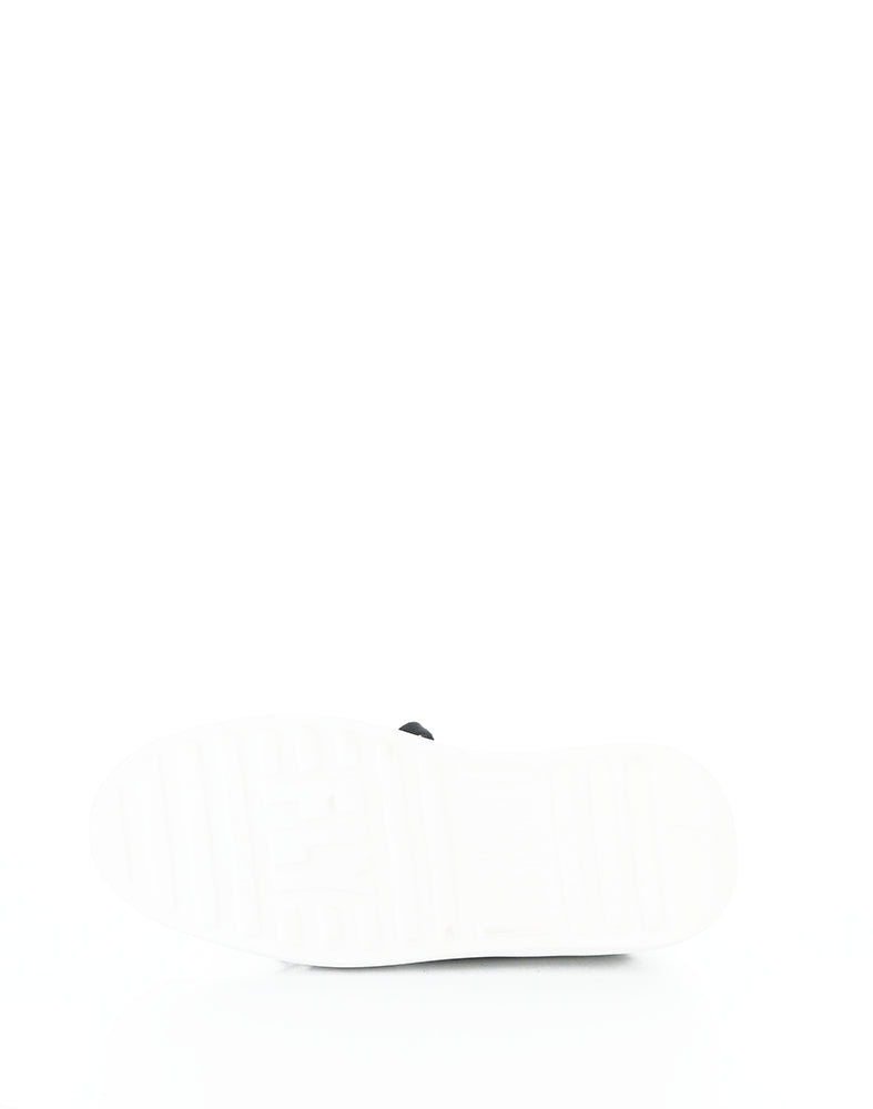 Derk742Fly 001 Black Velvet