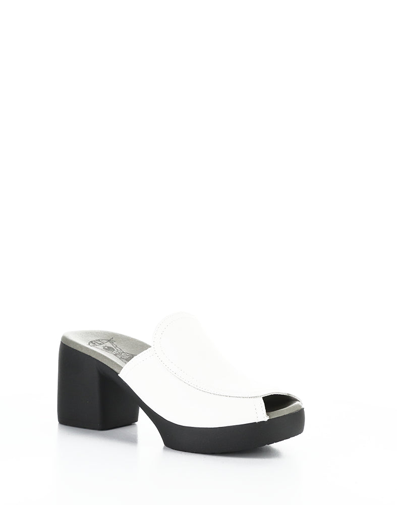 Flae425Fly 004 White Bridle