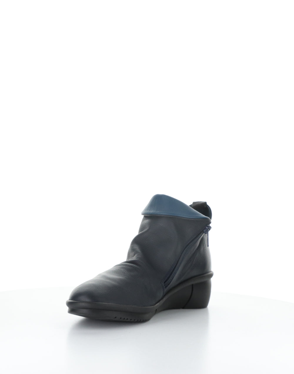 Rara808Sof 003 Navy Round Toe Boots