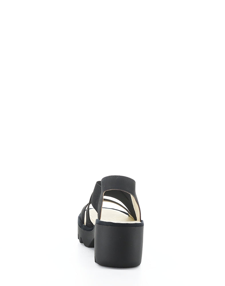 Taji502Fly 000 Black Round Toe Sandals