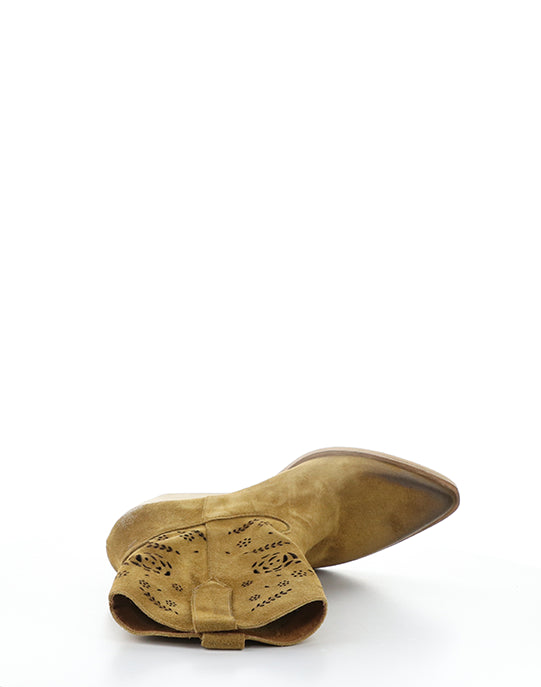WALU289FLY 001 CAMEL SUEDE