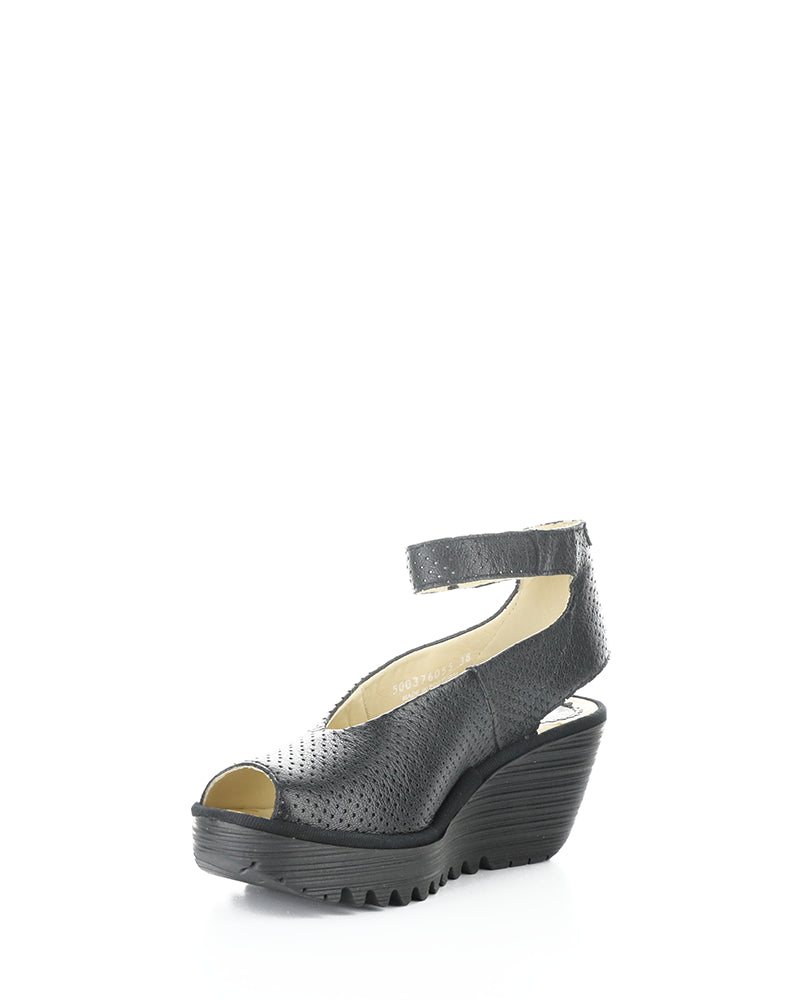 Yala376Fly Perf 055 Black Velcro Sandals