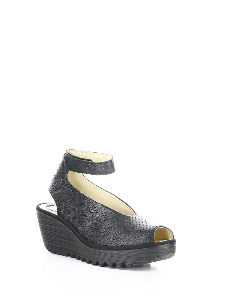 Yala376Fly Perf 055 Black Velcro Sandals
