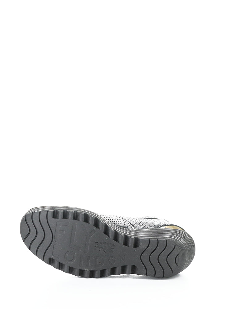 Yala376Fly Perf 055 Black Velcro Sandals