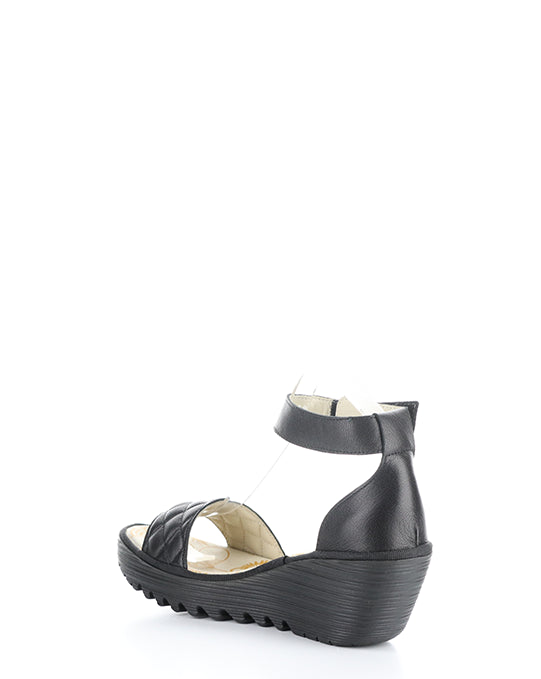 YARU471FLY 000 BLACK MOUSSE