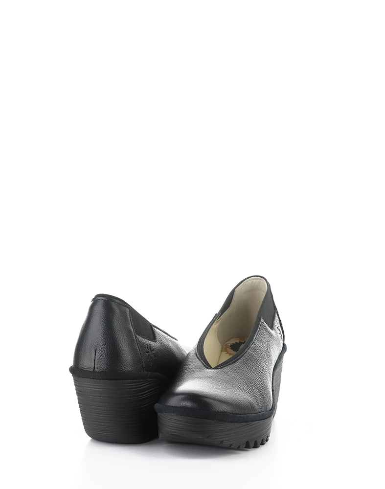 Yoza438Fly 006 Black Elasticated Sandals