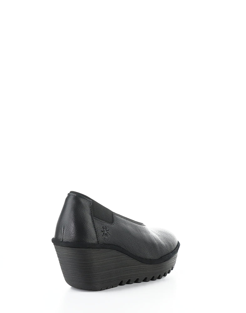 Yoza438Fly 006 Black Elasticated Sandals