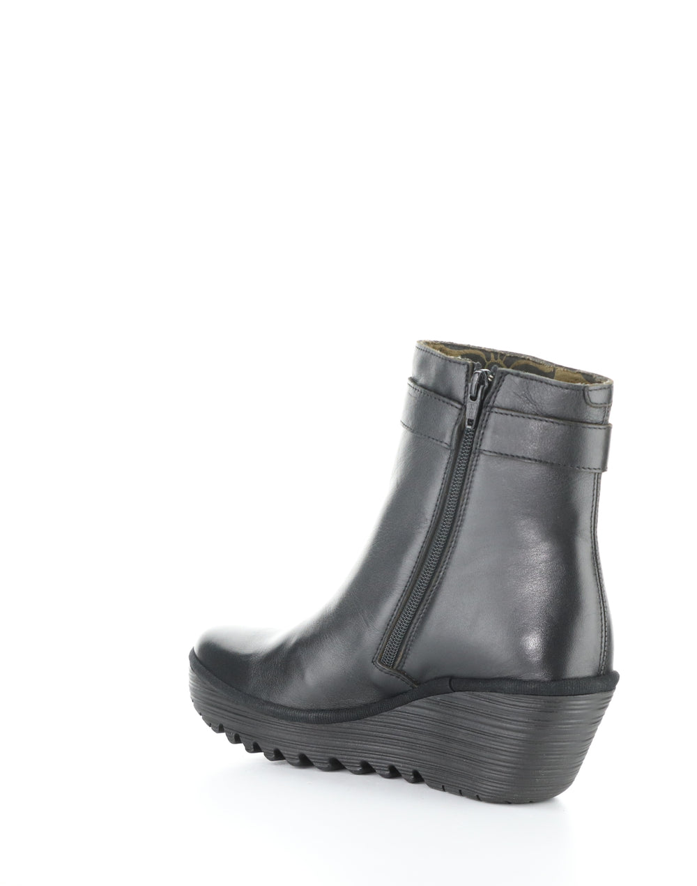 YUJI596FLY 000 BLACK Round Toe Boots