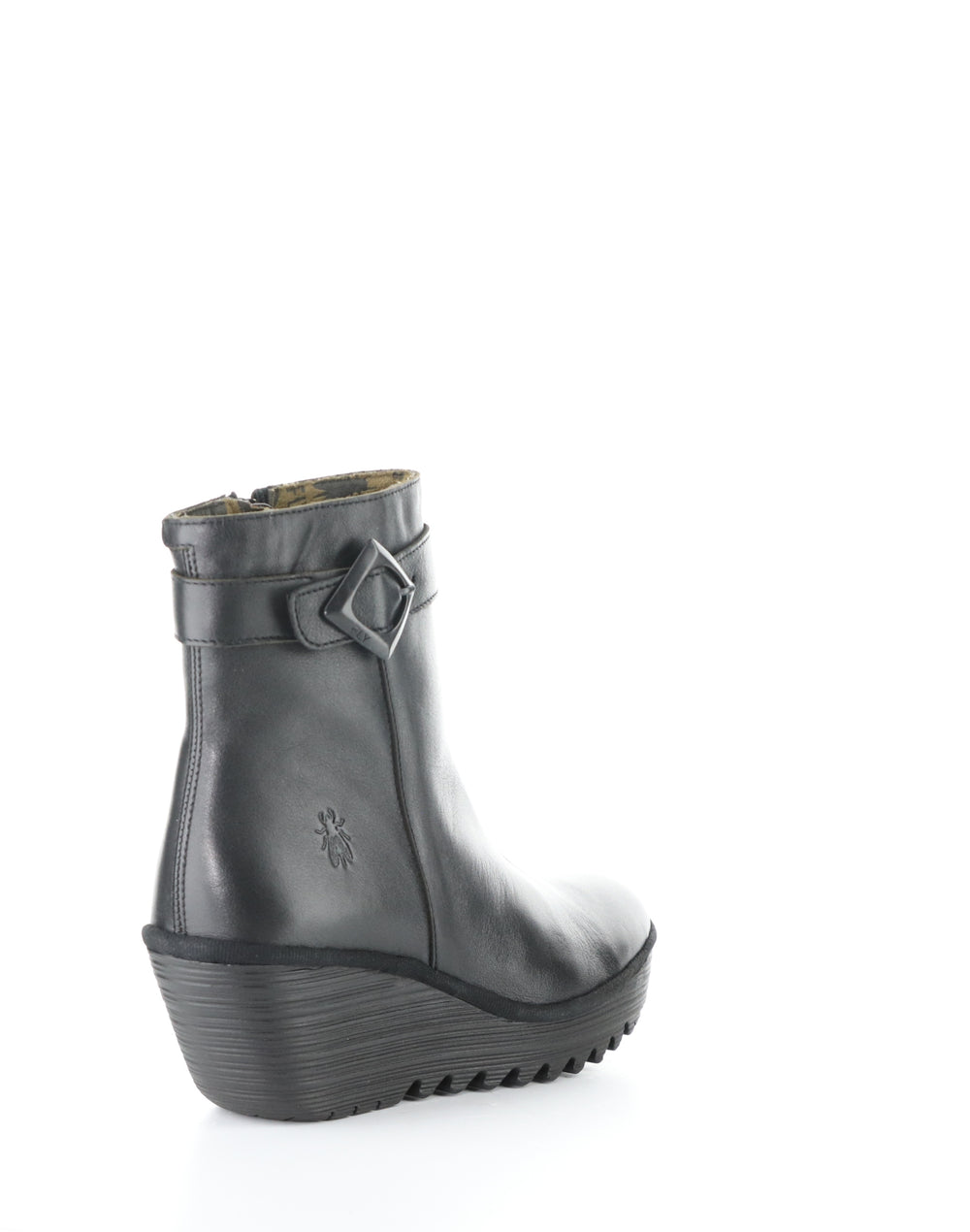 YUJI596FLY 000 BLACK Round Toe Boots