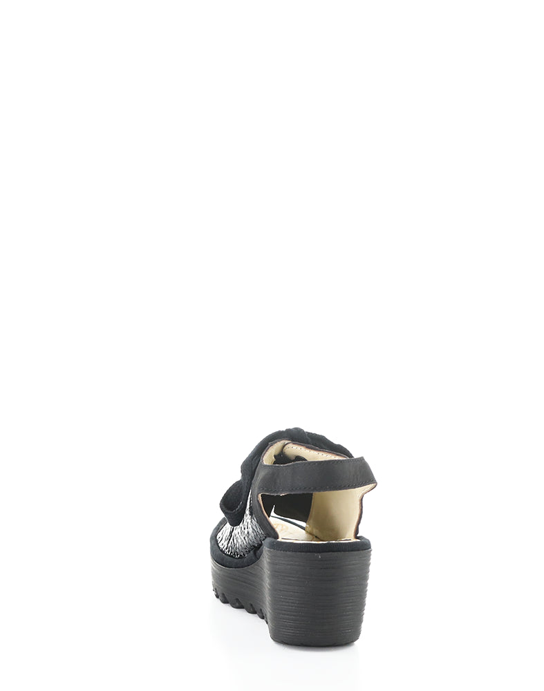 Yuta617Fly 017 Black Round Toe Sandals