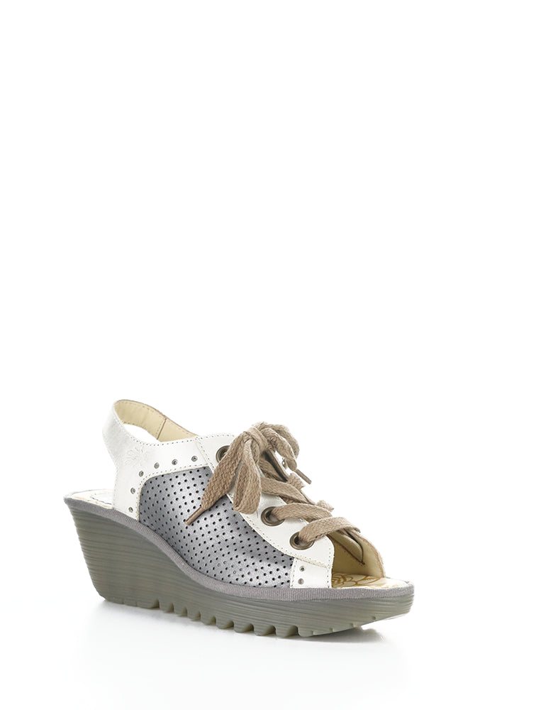 Yuta617Fly 018 Silver/Plomo Round Toe Sandals