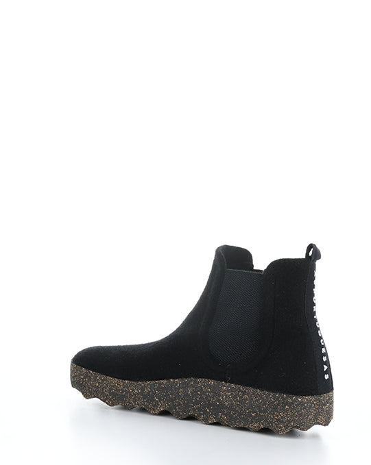 CAIA084ASP Black Round Toe Boots