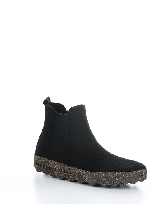 CAIA084ASP Black Round Toe Boots