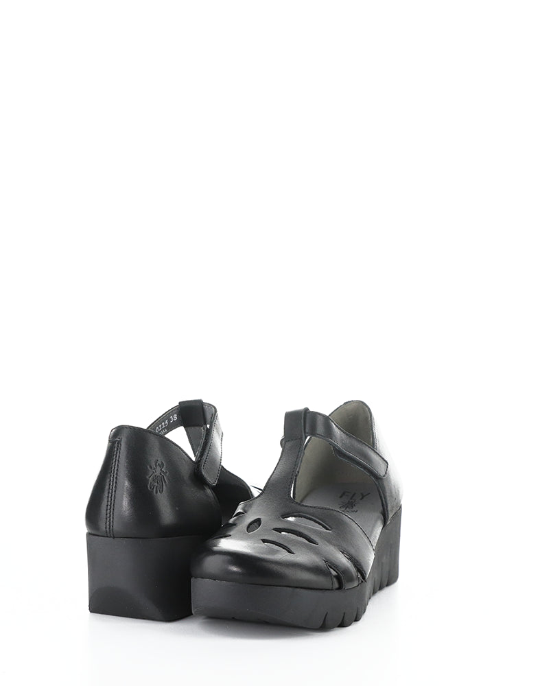 Velt224Fly 000 Black Velcro Shoes