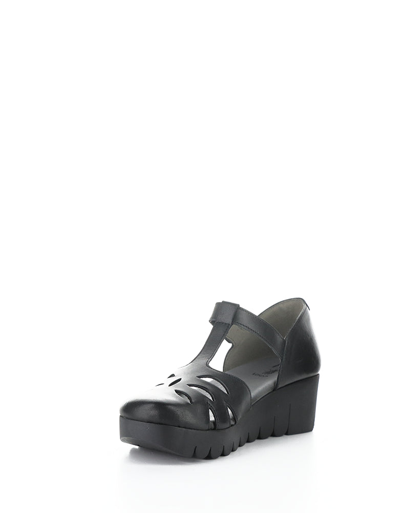Velt224Fly 000 Black Velcro Shoes