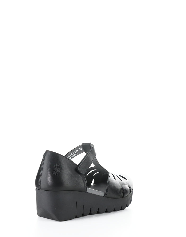 Velt224Fly 000 Black Velcro Shoes