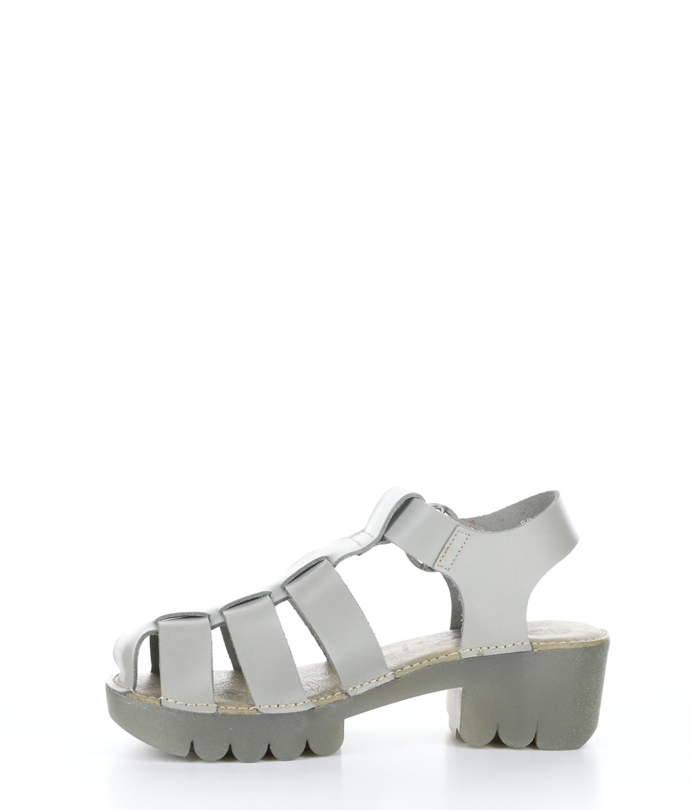 EMME511FLY CLOUD Round Toe Shoes|EMME511FLY Chaussures �� Bout Rond in Blanc