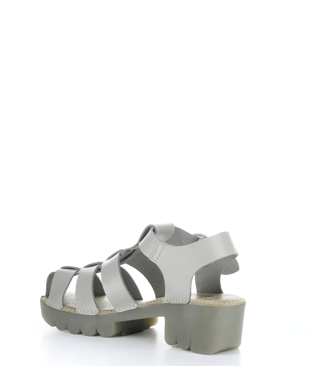 EMME511FLY CLOUD Round Toe Shoes|EMME511FLY Chaussures �� Bout Rond in Blanc