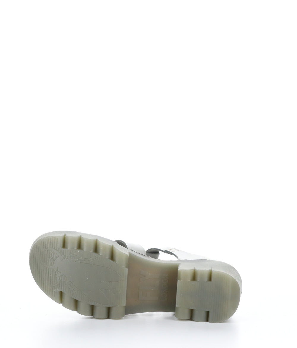 EMME511FLY CLOUD Round Toe Shoes|EMME511FLY Chaussures �� Bout Rond in Blanc